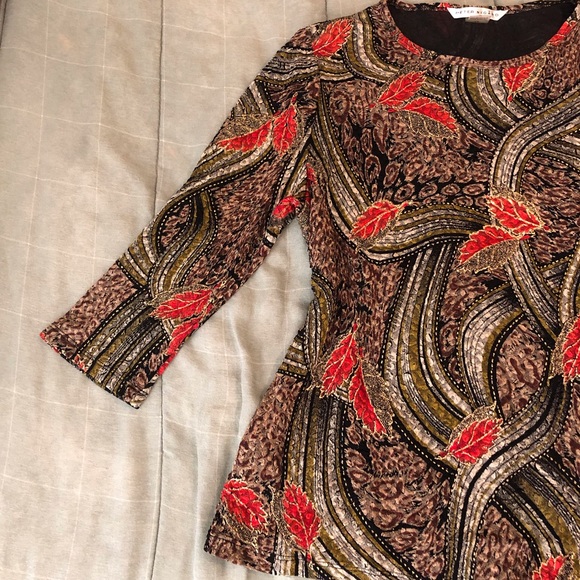 Peter Nygard Tops - Peter Nygard Swirling Fall Leaves Top